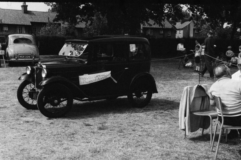 old car at Hanwell Carnival